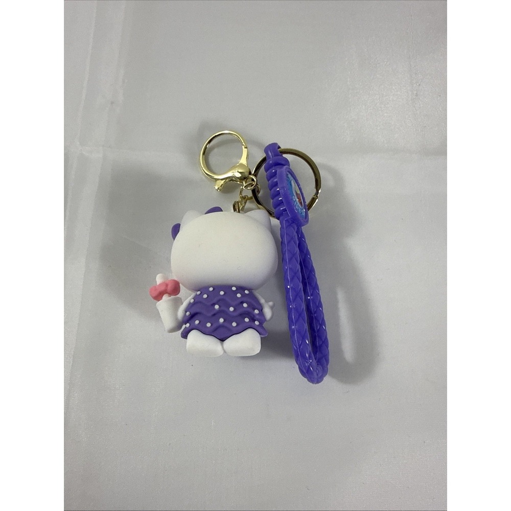 Hello Kitty Light-Up Purple Keychain Cartoon Character‎ - Picture 2 of 3